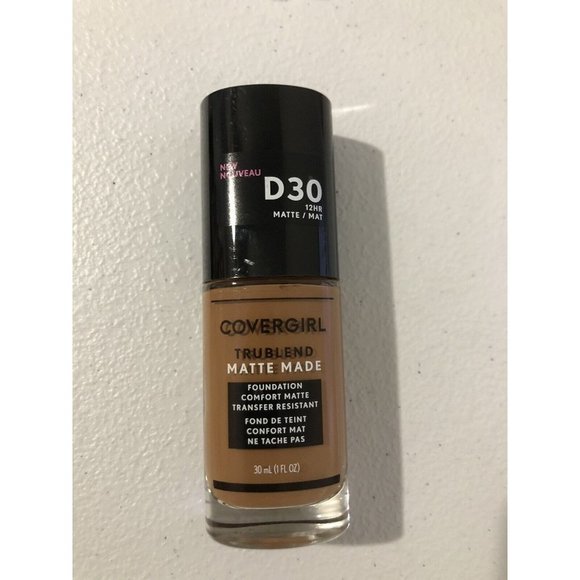 Covergirl TruBlend Matte Made Liquid Foundation D30 Bronze 1 fl oz - Picture 3 of 5